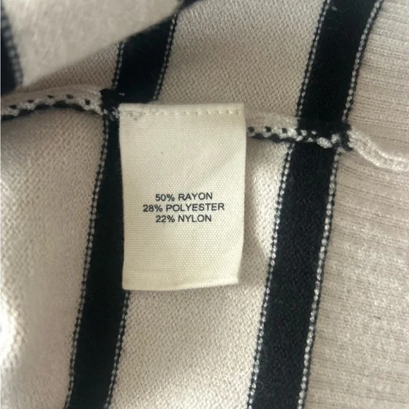 Marled XL V-Neck Sweater with Cream and Black Stripes - Picture 5 of 13